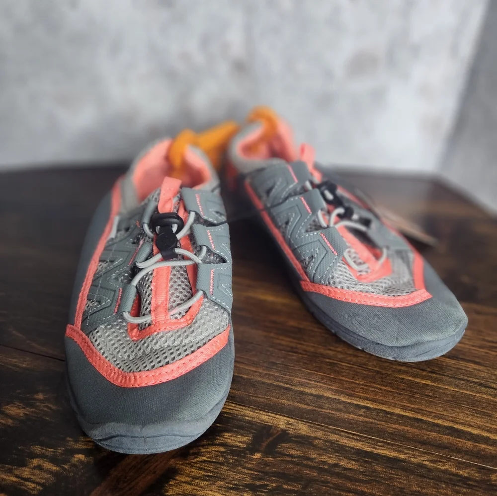 Northside | Gray & Pink Watershoes | Youth Size 3